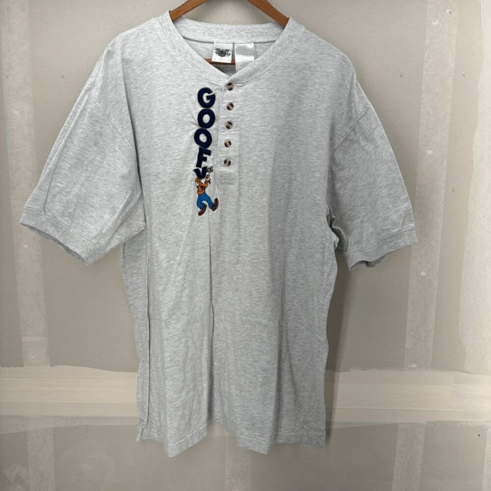 Vintage Disney Goofy Spell Out Fall Off Embroidered Henley Large Shirt in‎ Gray